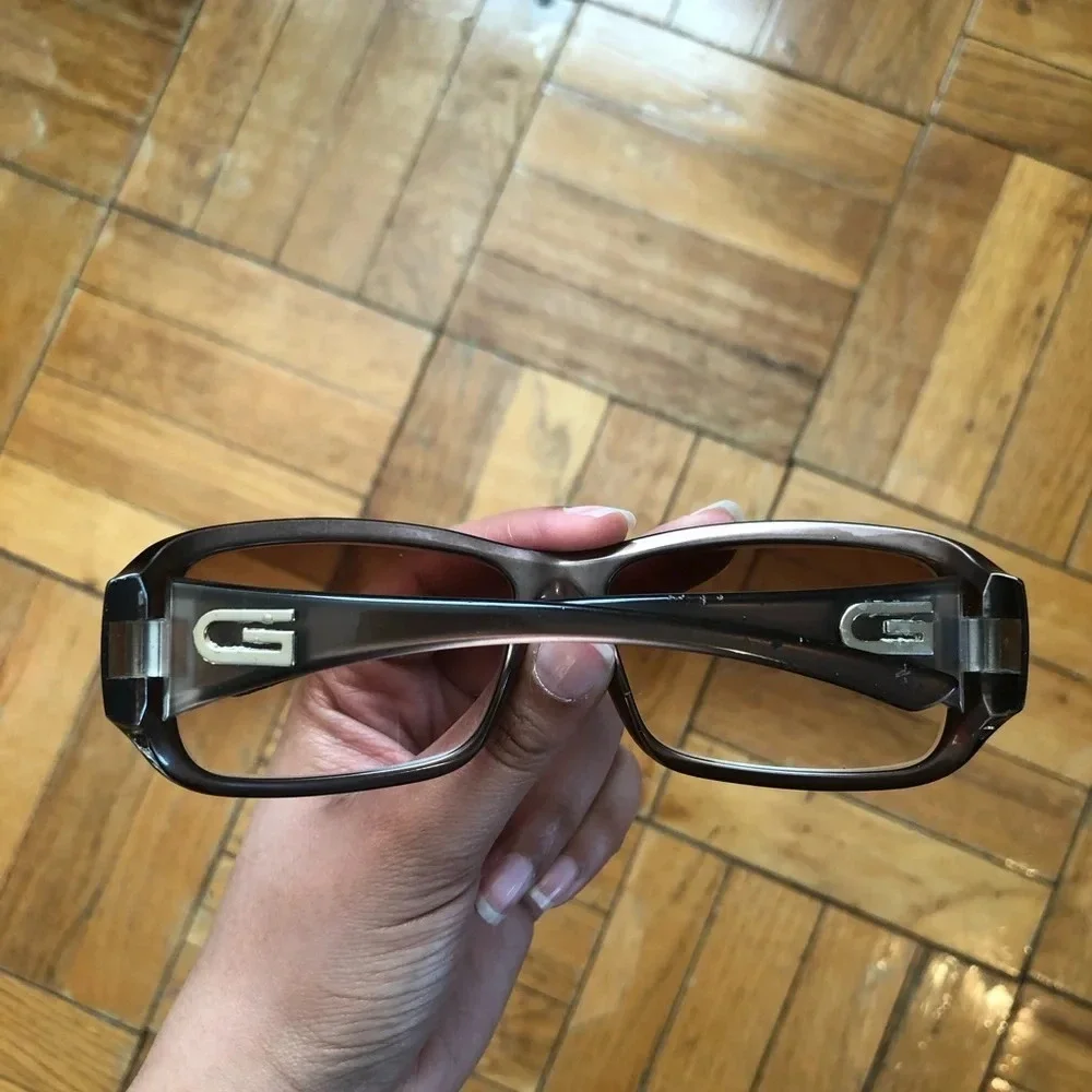 Gucci Sunglasses - Picture 12 of 17